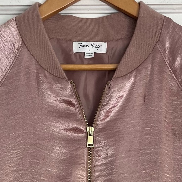 Tone It Up Pink Satin Bomber Jacket. Front Zip. Mob Wife. Palm trees. LARGE - Picture 14 of 16